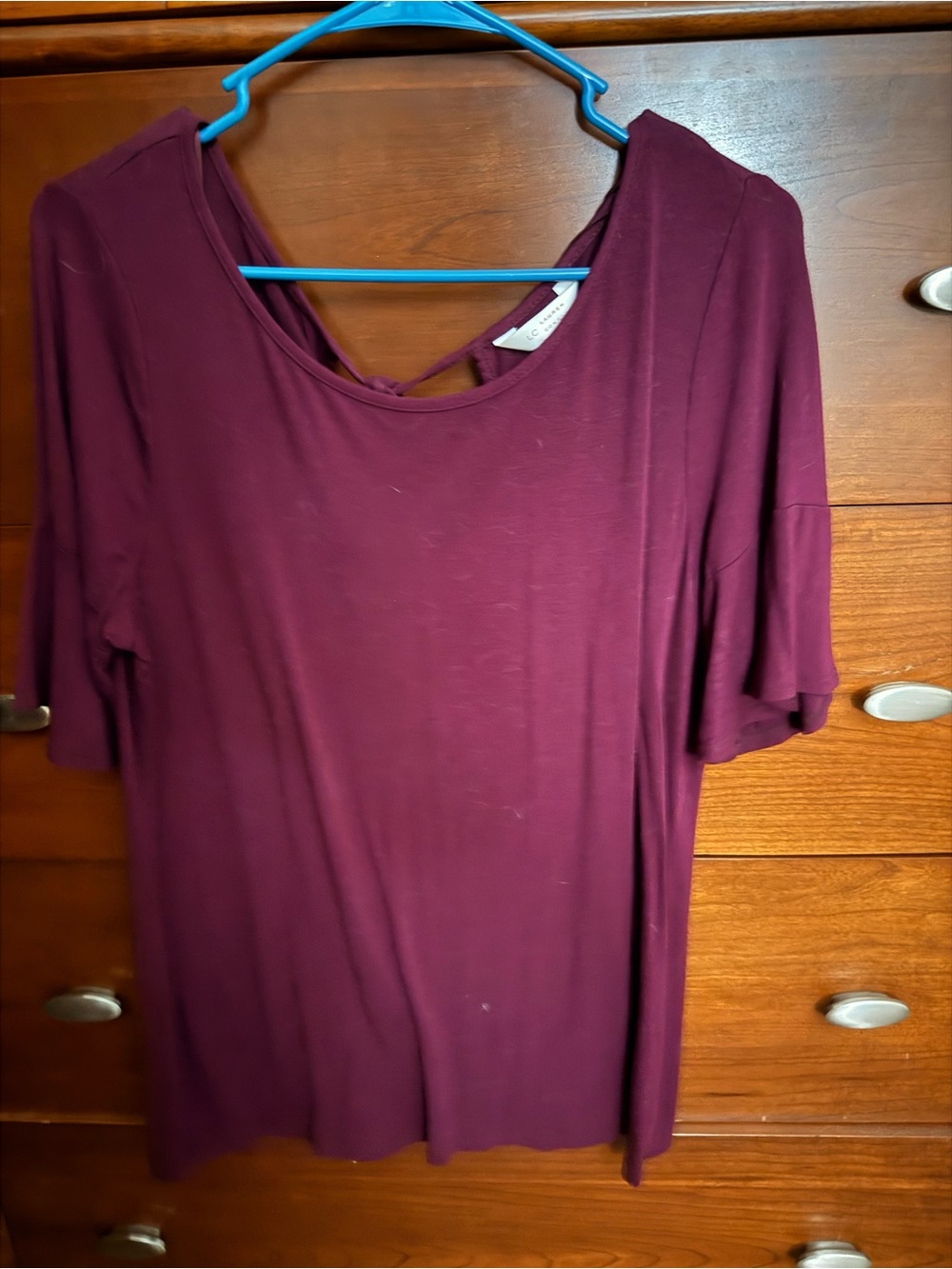 LC Lauren Conrad Short Sleeve Scoop Neck Tee in Burgundy circa 2016